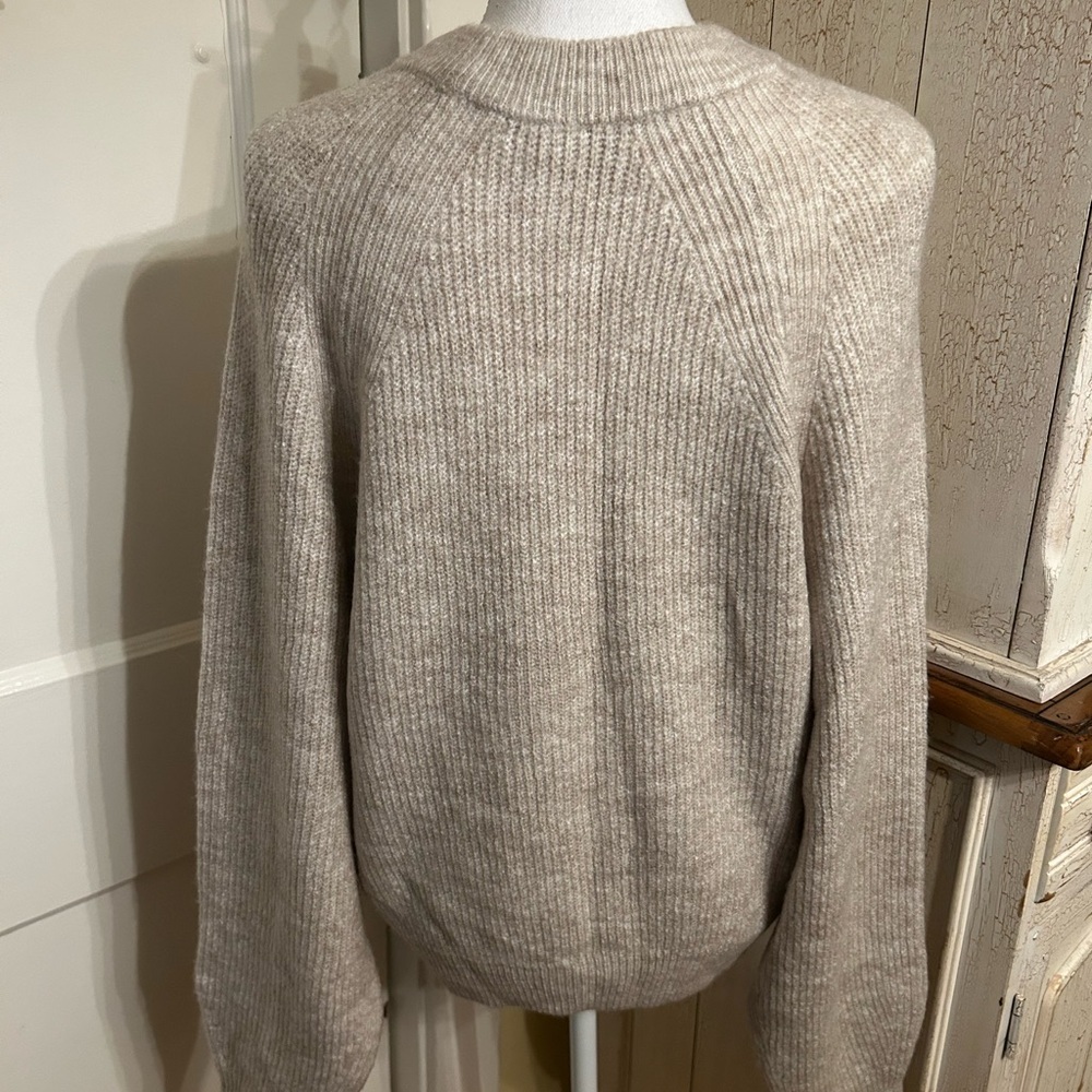 ASOS women’s Beige Crewneck Sweater - Picture 4 of 13